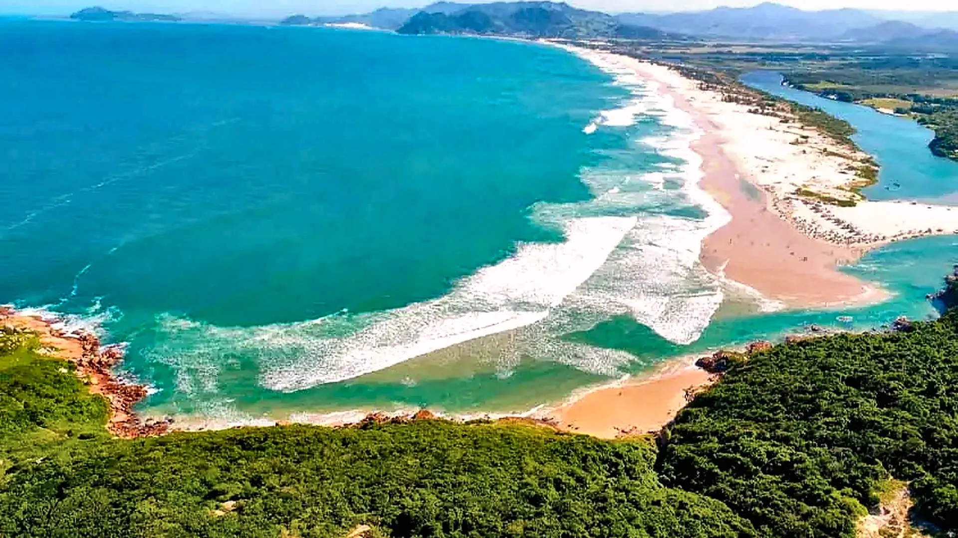 Vista panorâmica da Guarda do Embaú